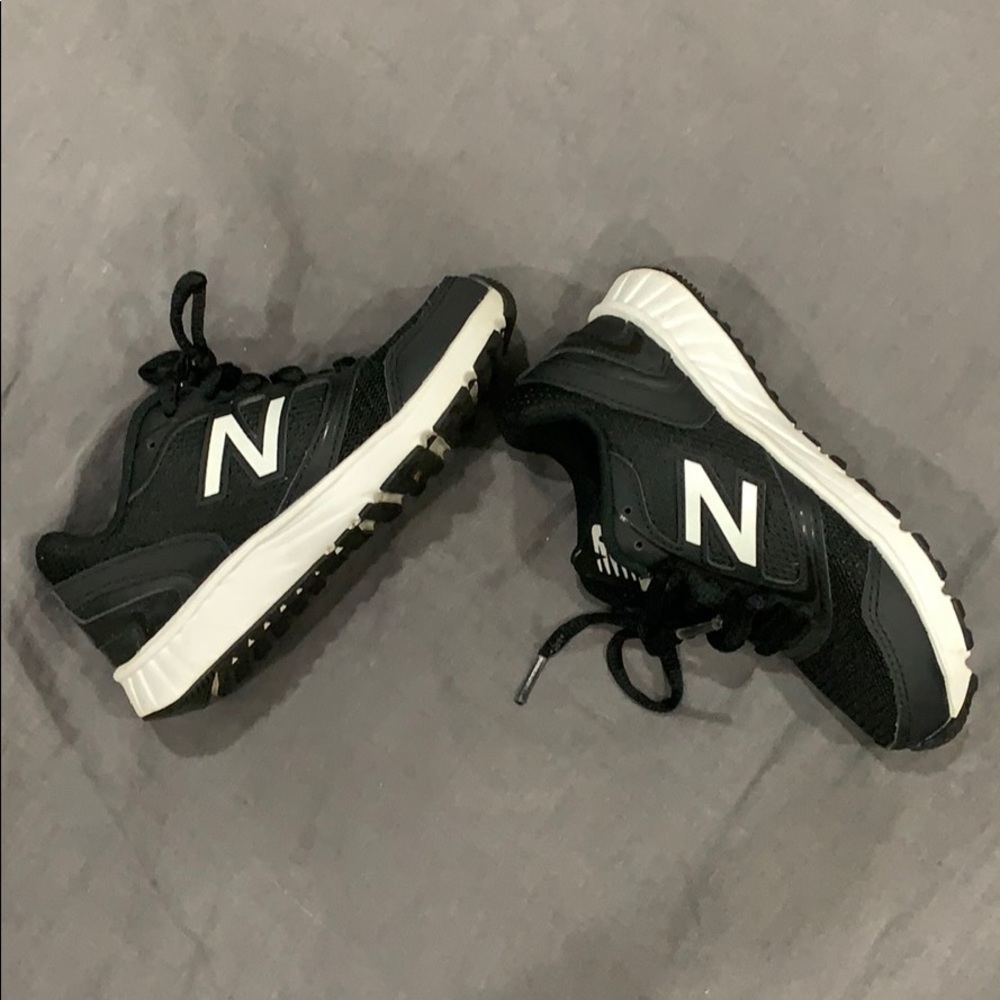 Black new balance sneaker size 12